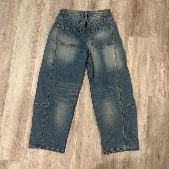 MIOU MUSE BARREL LEG JEANS - Picture 6 of 10